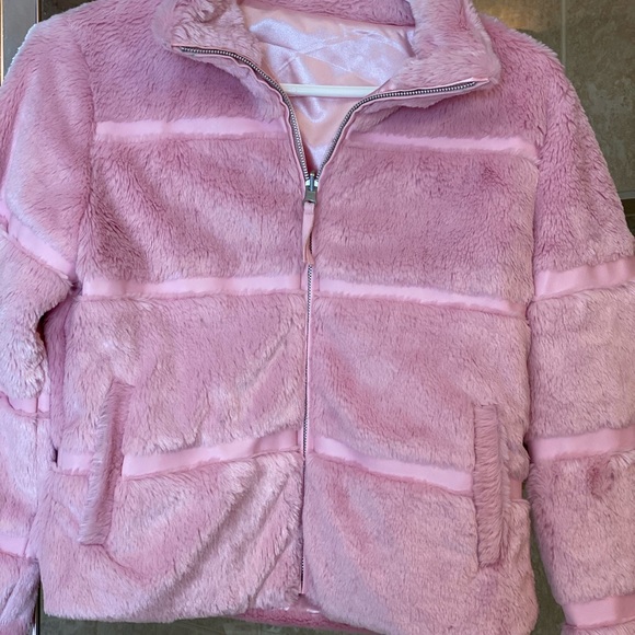 NEW FAUX FUR JACKET - Picture 3 of 3